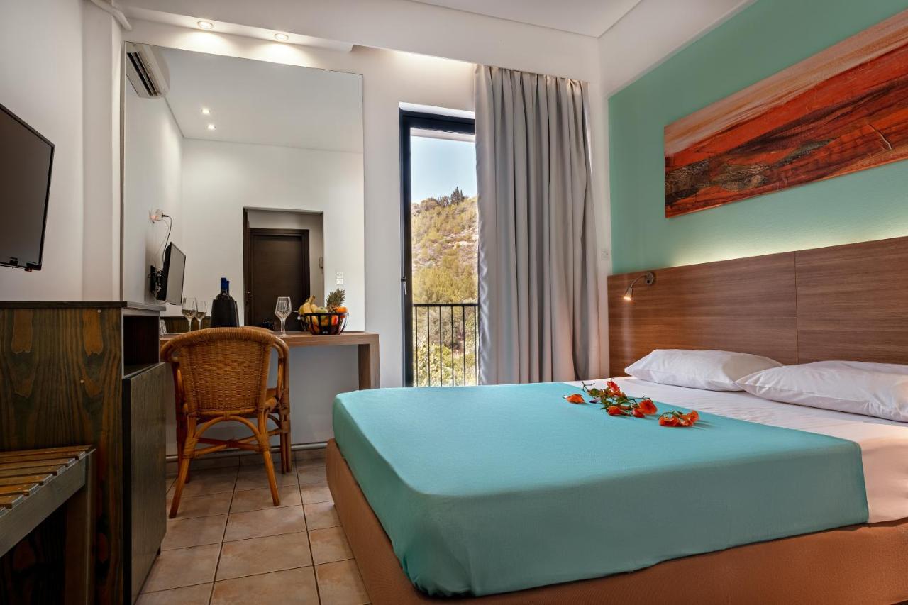 Hotel Pavlou Poros Town Esterno foto