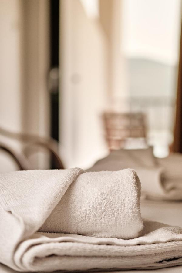 Hotel Pavlou Poros Town Esterno foto