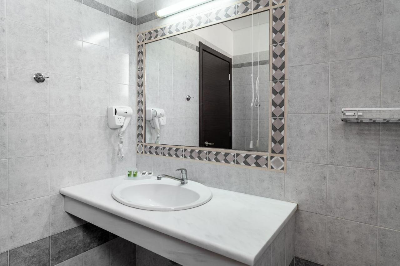 Hotel Pavlou Poros Town Esterno foto