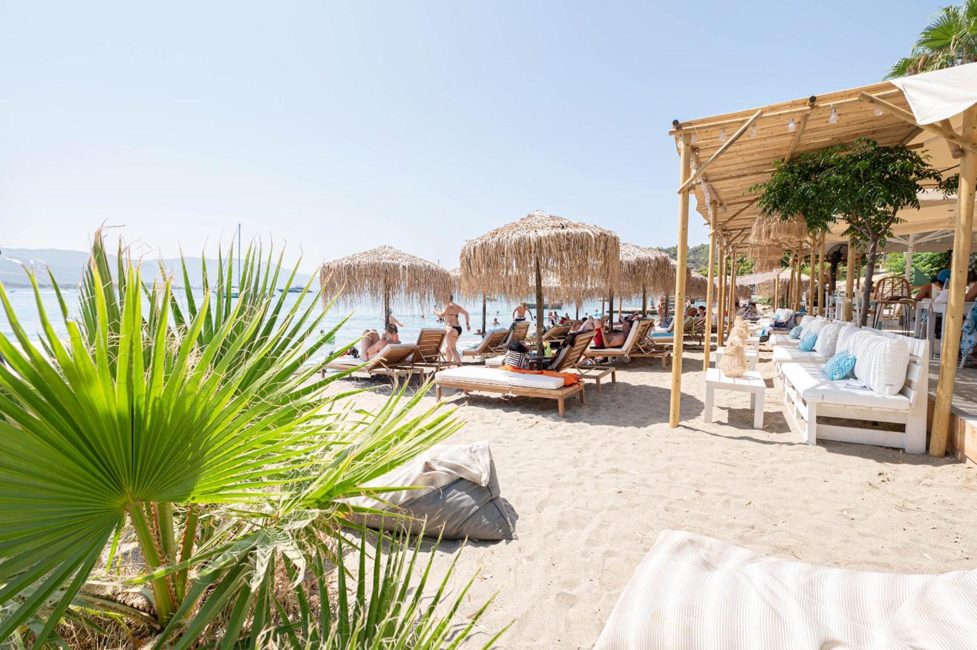 Hotel Pavlou Poros Town Esterno foto
